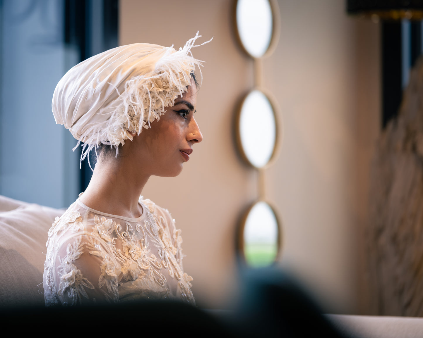 Le Perlé – Turban Mariée avec Broderie Perlée 100% Fait Main