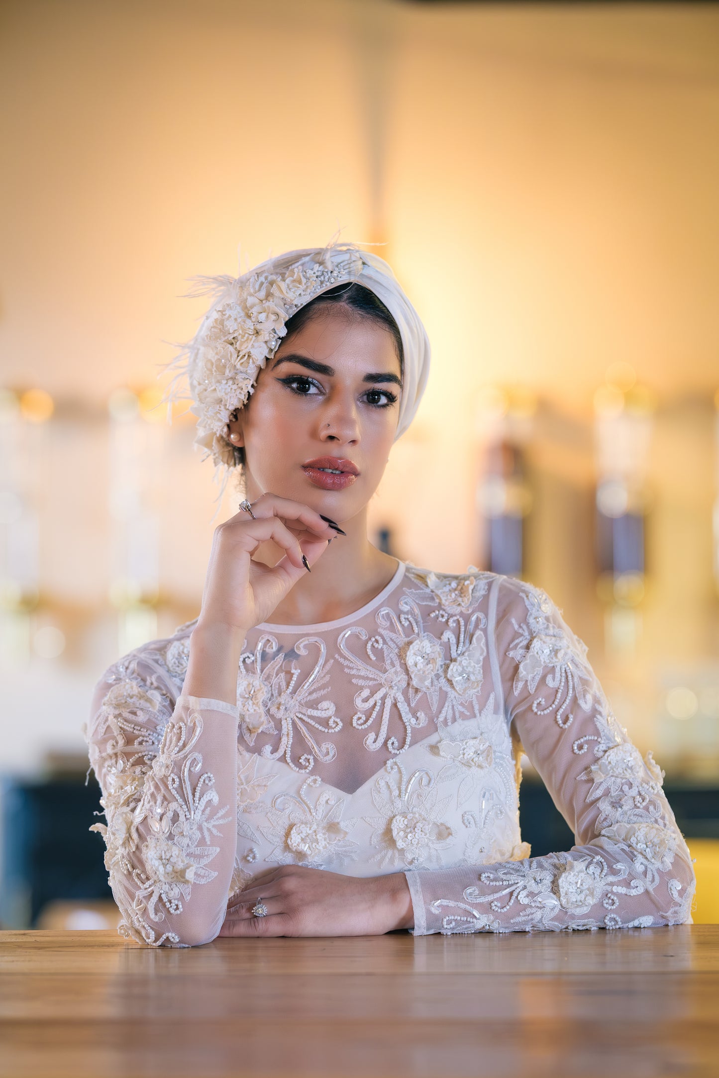 Le Perlé – Turban Mariée avec Broderie Perlée 100% Fait Main