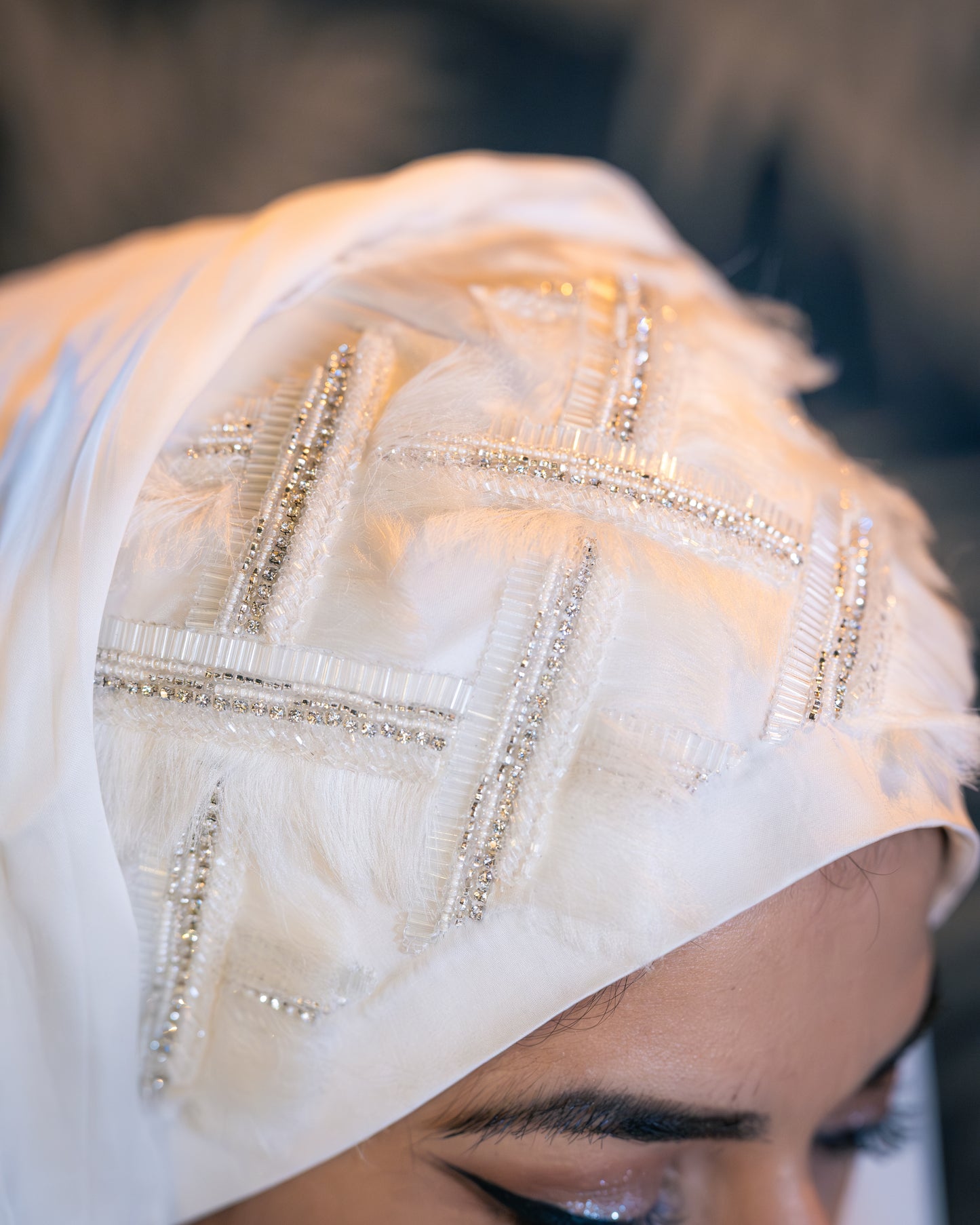 Le Polyvalent Soyeux – Foulard Mariée Chic et Unique